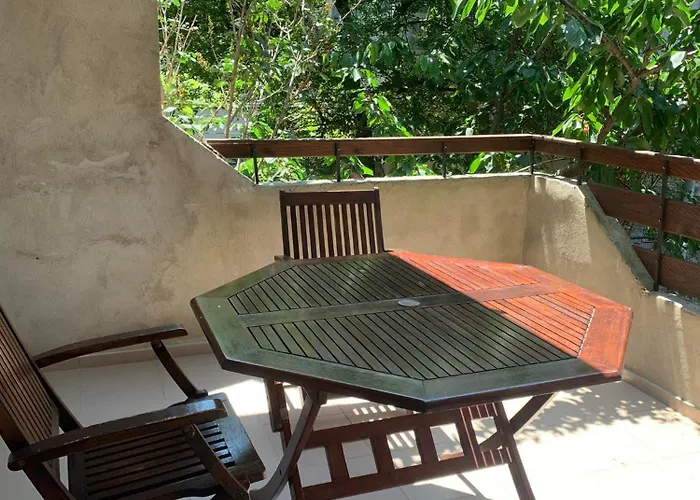 Old Town - Fenix Ваканционна къща